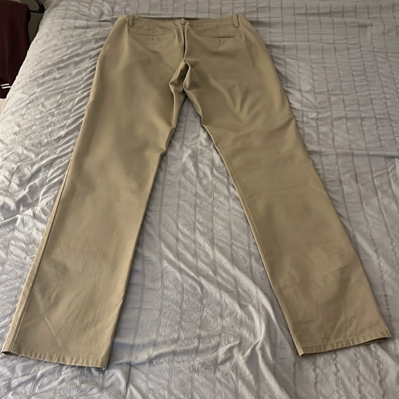 Bonobos Men’s Chino in light khaki color, 33x36 Slim. - Picture 2 of 2